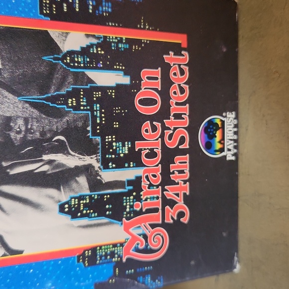 Vintage Miracle on 34th Street VHS - Picture 3 of 9